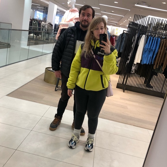 5+ years experience - Poshmark Ambassador - Hi! <3 - Picture 6 of 11